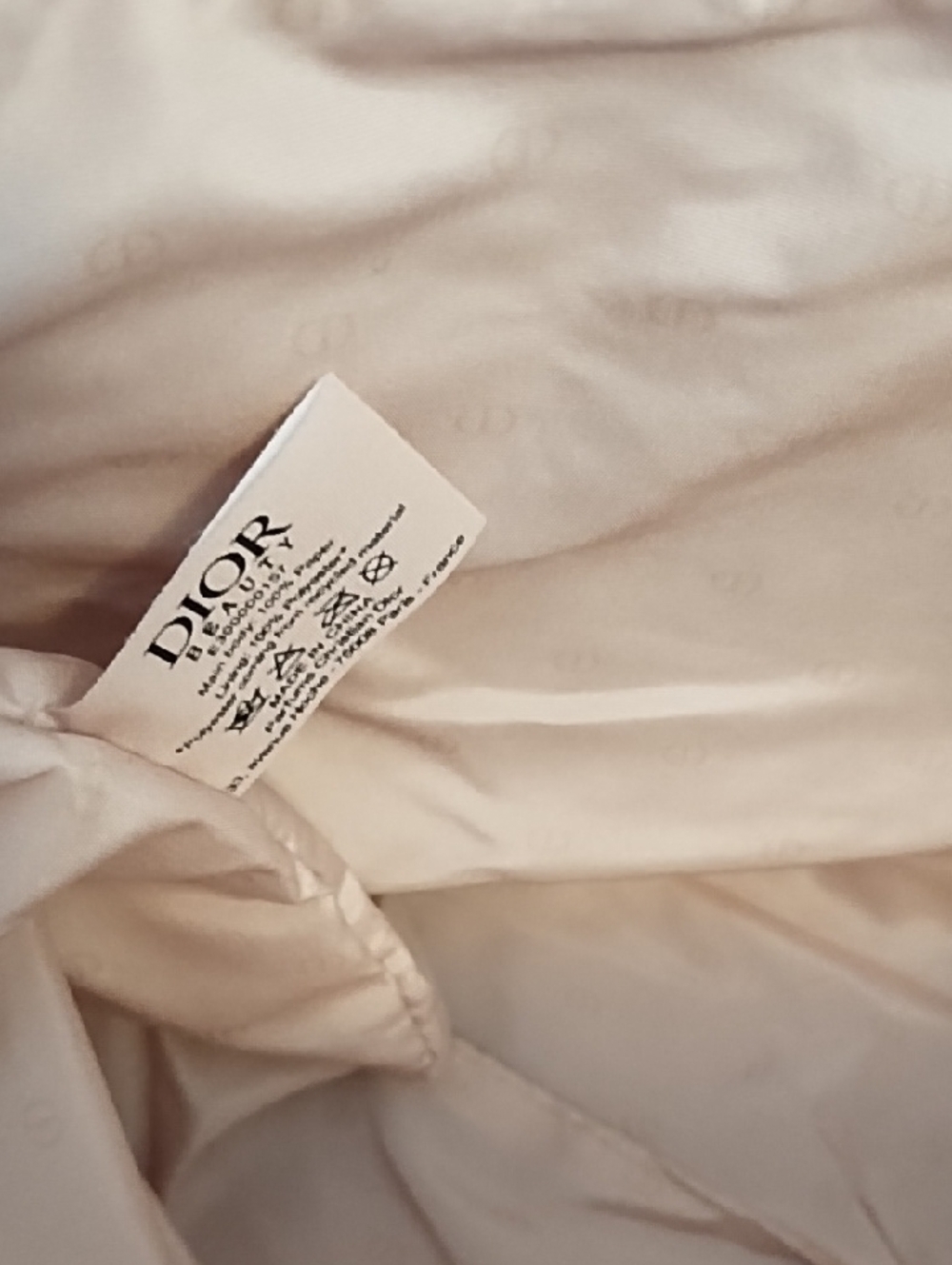 Dior Woven Straw Tote in Tan with White Logo - Picture 4 of 10